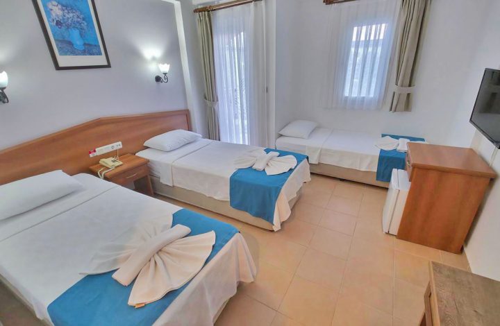 Standard Triple Room with Three Single Beds